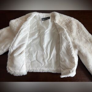 Allegra K Cropped Jacket - Women’s White Plush, Faux Fur Jacket. Size XSmall